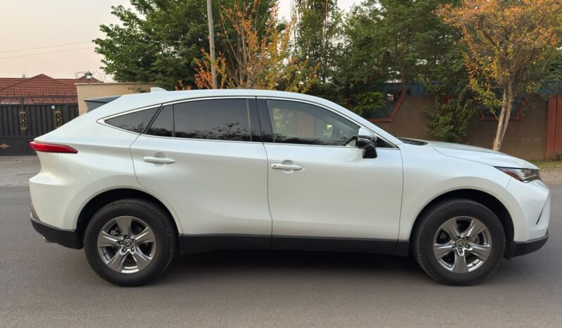 
								2023 Toyota Harrier full									